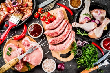 Çeşitli çiğ et ızgara ve Barbekü için hazır