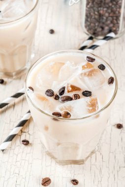 Yaz soğuk buzlu kahve frappe