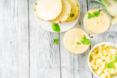 Ev yapımı ananas güler yüzlü 