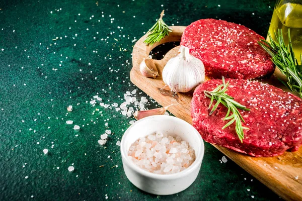 Carne cruda Burger Cutlets — Foto de Stock