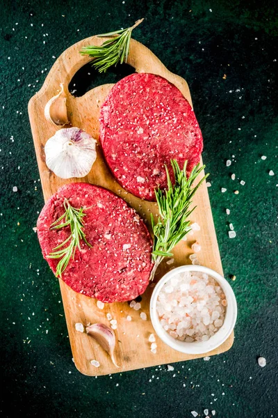 Carne cruda Burger Cutlets — Foto de Stock