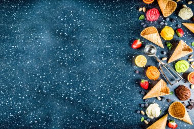 Renkli meyve ve meyve dondurma