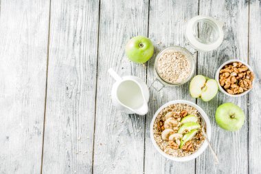 Fındık reklam meyve sağlıklı kahvaltı yulaf ezmesi