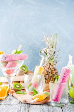 Renkli meyve dondurma dondurma