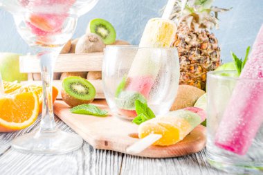 Renkli meyve dondurma dondurma