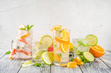 Narenciye limonata veya Mojito dört tür 