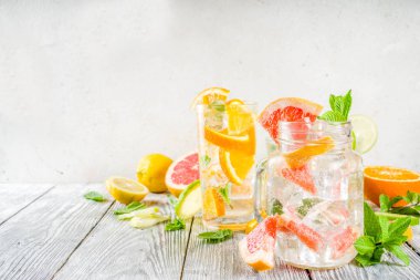Narenciye limonata veya Mojito dört tür 