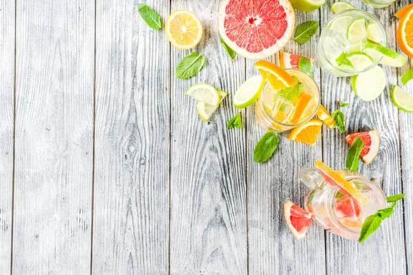 Four types of citrus lemonade or mojito — Stock Photo, Image