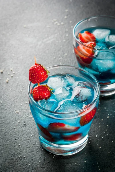 Cocktail alla fragola colada — Foto Stock