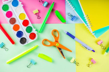 Renkli geri okul şeyler arka plan