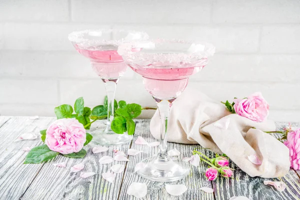 Cocktail di rose rosa Riso "n" Roses — Foto Stock