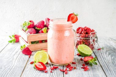 Çilek ve Goji Smoothie