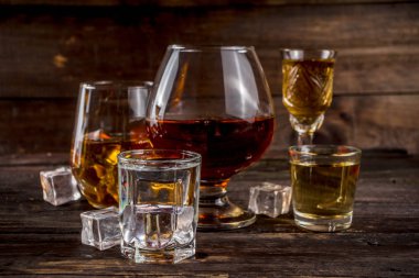 Sert güçlü alkollü içeceklerin seçimi