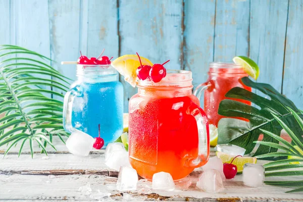 Tropische Sommercocktails — Stockfoto