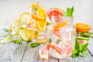 Narenciye limonata veya Mojito dört tür 