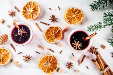 mulled şarap kokteyli