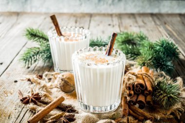 Klasik Noel içki yumurta likörü