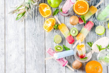 Renkli meyve dondurma dondurma