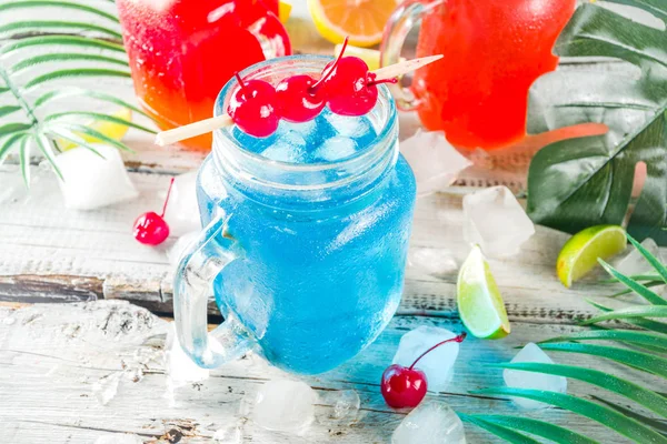 Tropische Sommercocktails — Stockfoto