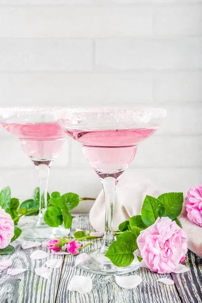Rosa Rosen Cocktail Reisrosen — Stockfoto