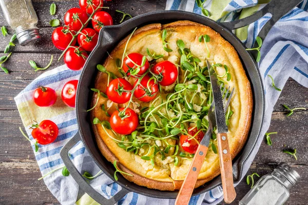 Pancake al forno vegan olandese salato per bambini — Foto Stock