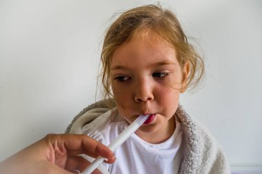 Mevsimsel grip kavramı, hasta çocuk kız