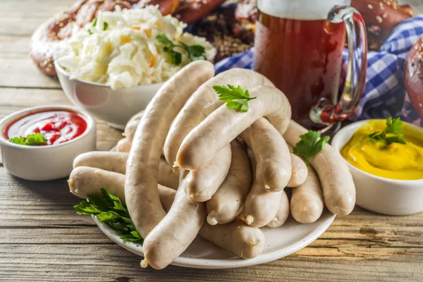 Oktoberfest food and beer — Stock Photo, Image