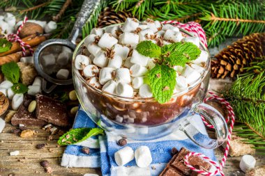 Noel zemin üzerine sıcak çikolata