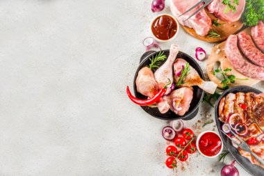 Çeşitli çiğ et ızgara ve Barbekü için hazır