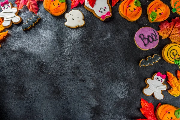 Halloween Hintergrund mit lustigen Lebkuchen — Stockfoto