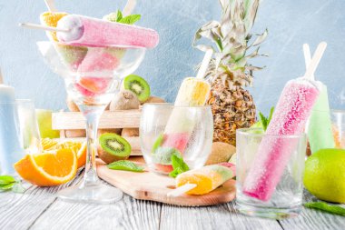 Renkli meyve dondurma dondurma