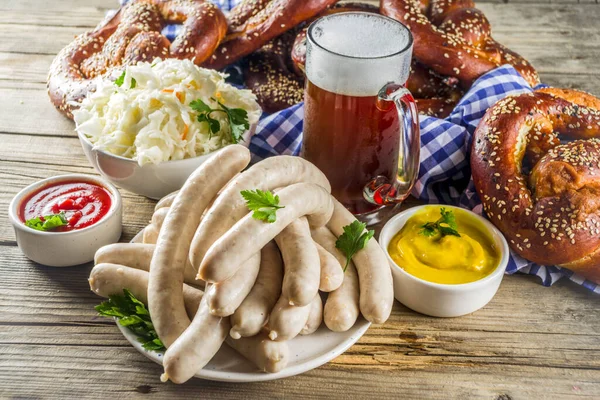 Beierse Duitse Vakantie Tradities Oktoberfest Eten Bier Glazen Mok Achtergrond — Stockfoto