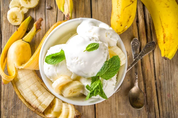 Helado Plátano Con Min Helado Frutas Veganas Hecho Plátano Congelado —  Fotos de Stock