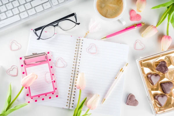 Modern Office Desk Workspace Laptop Keyboard Notebook Stationery Springtime Valentine — 스톡 사진