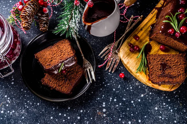 Шоколадный Пряничный Торт Праздничном Фоне Традиционный Пряничный Торт Темной Шоколадной — стоковое фото