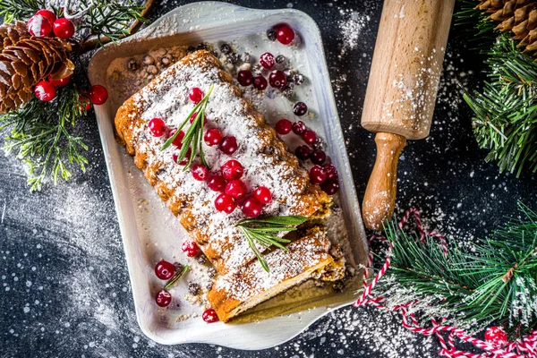 Traditional Christmas Baking Festive Xmas Fruitcake Dryed Fruits Liquer Cranberry — Stock Photo, Image