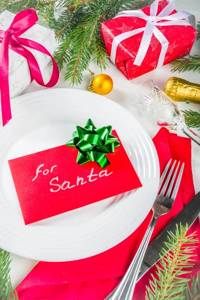 Table Fête Noël Avec Assiette Fourchette Décorations Noël Coffrets Cadeaux — Photo