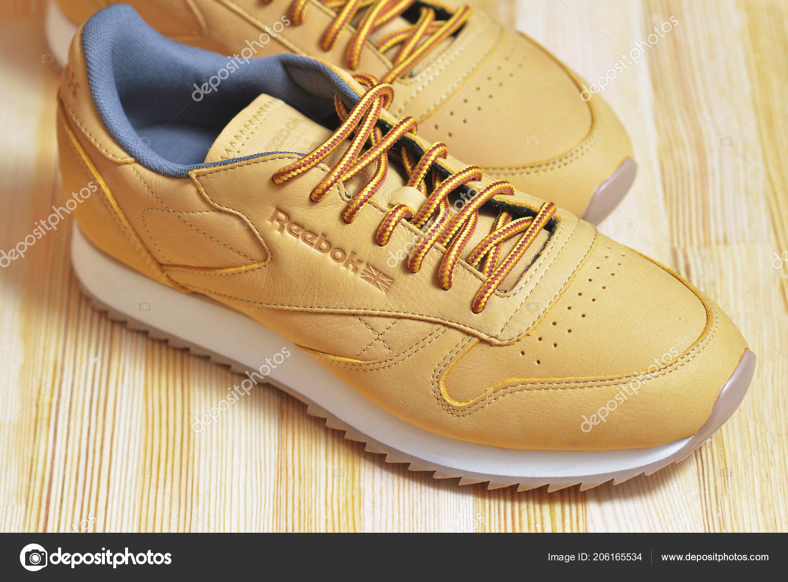 reebok men brown