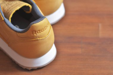 Kiev, Ukrayna - 30 Mayıs 2018: Reebok fotoğraf geri kahverengi spor ayakkabı