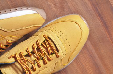 Kiev, Ukrayna - 30 Mayıs 2018: Reebok bir spor ayakkabı standları ve diğer yalanlar tarafında, üstten görünüm