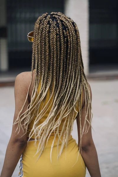 Afro Haired Latin Woman Posing Camera — Stock Photo, Image