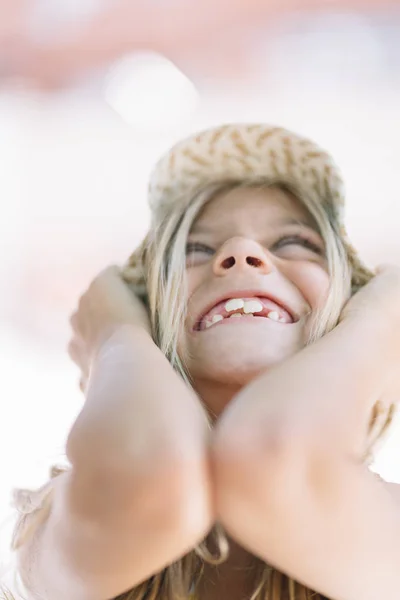 Little Girl Hat Outdoors — Stock Photo, Image