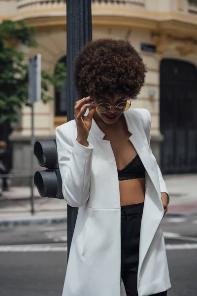 Beautiful Girl Afro Streets Madrid Spain — Stock Photo, Image