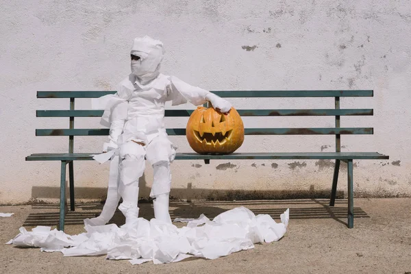 Little Mummy Boy Pumpkin Sitting Street Bench — Stock Photo, Image