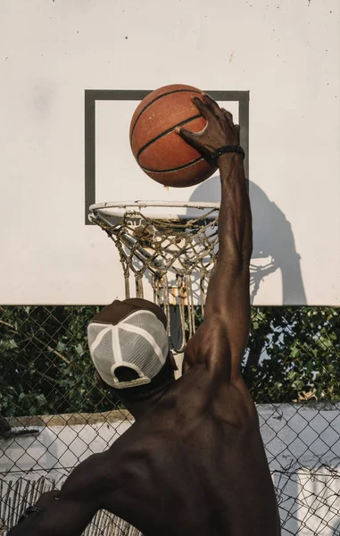 Afro Man Basketball Player Street Court — Stock Photo, Image