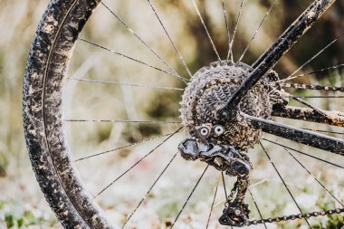 Çamur içinde Bisiklet