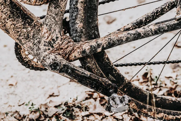 自転車泥に覆われて — ストック写真
