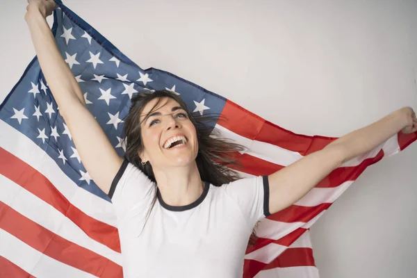 Mujer Feliz Con Bandera Los Estados Unidos — Foto de Stock