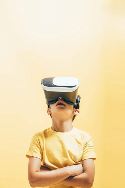 Little boy with virtual reality glasses — Stock Photo, Image