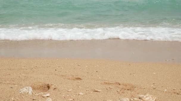 Mar de agua u océano en la playa — Vídeo de stock